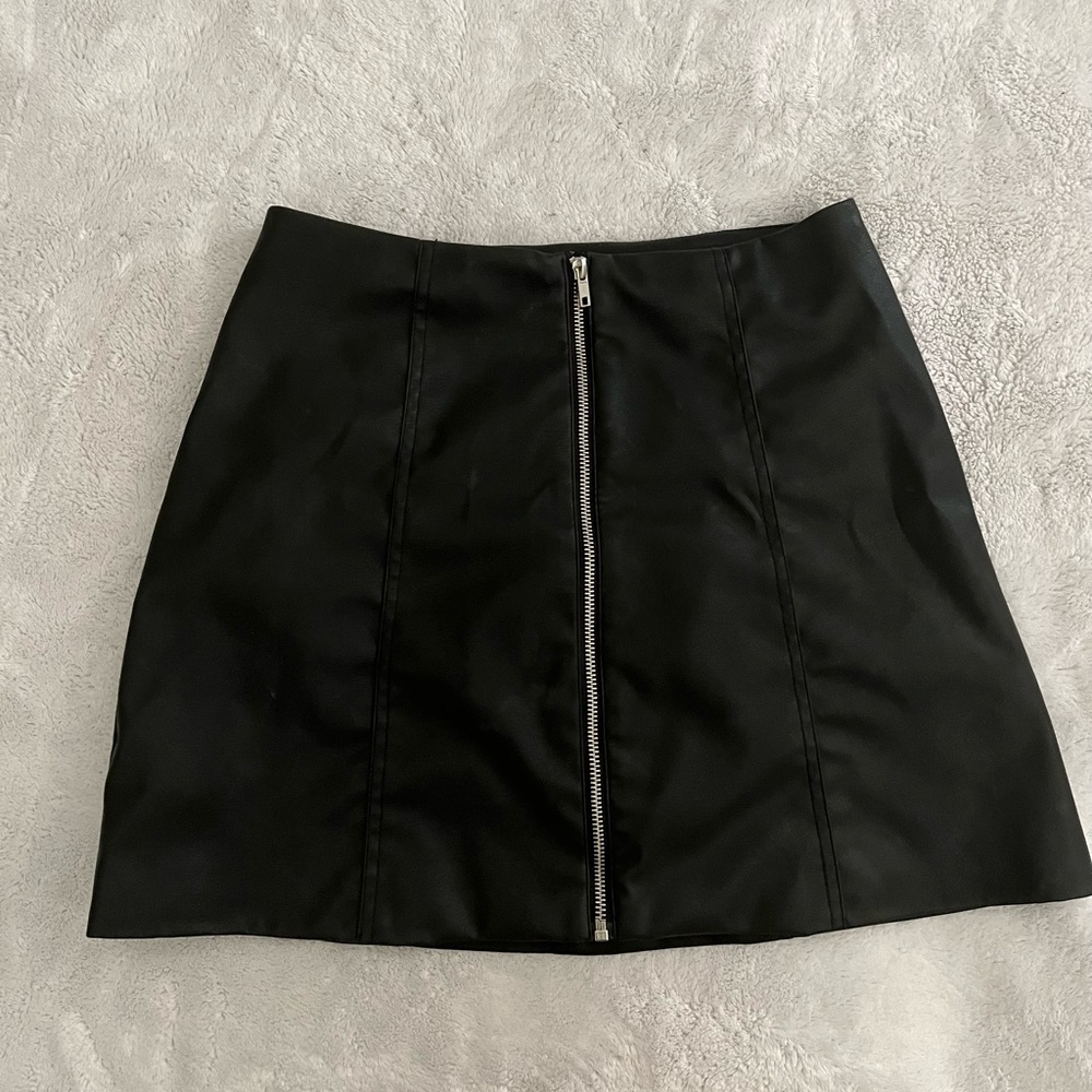 VEGAN LEATHER SKIRT! nwot